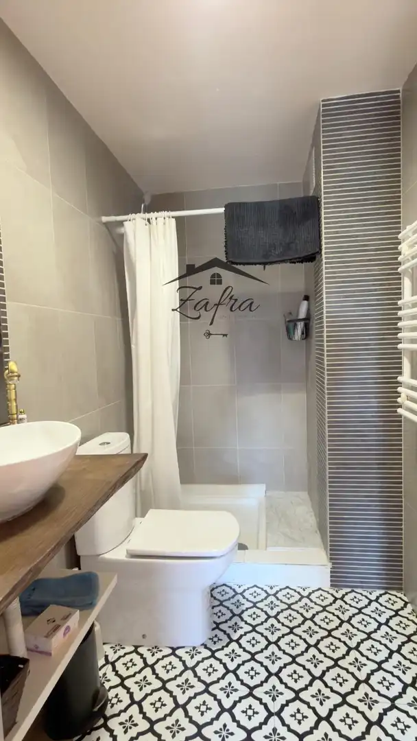 Bany de Pis en venda en Sils amb Aire condicionat, Calefacció i Parquet