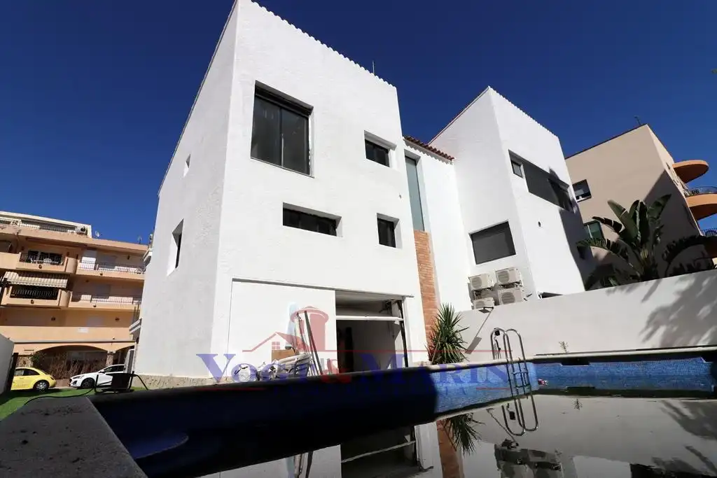 Maison avec piscine à vendre à Carrer de la Roca Negra, imagen 4