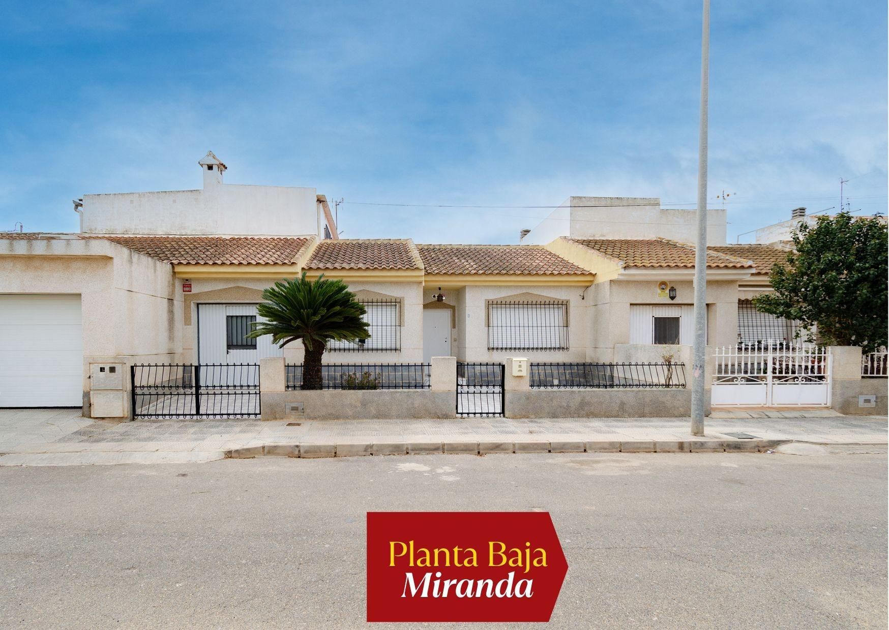 Vista exterior de Casa o xalet en venda en Cartagena amb Aire condicionat, Calefacció i Jardí privat