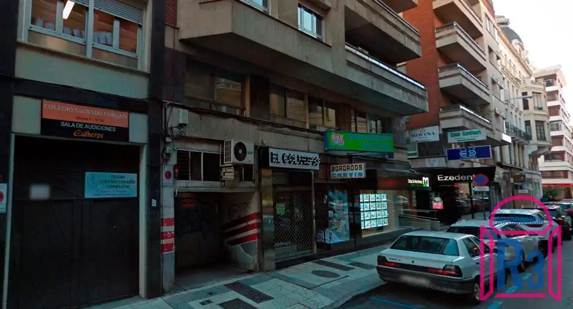 Local comercial en venda a Alfonso V