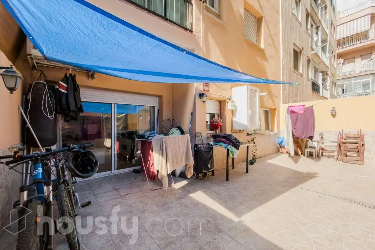 Exterior view of Flat for sale in El Prat de Llobregat  with Air Conditioner, Heating and Terrace