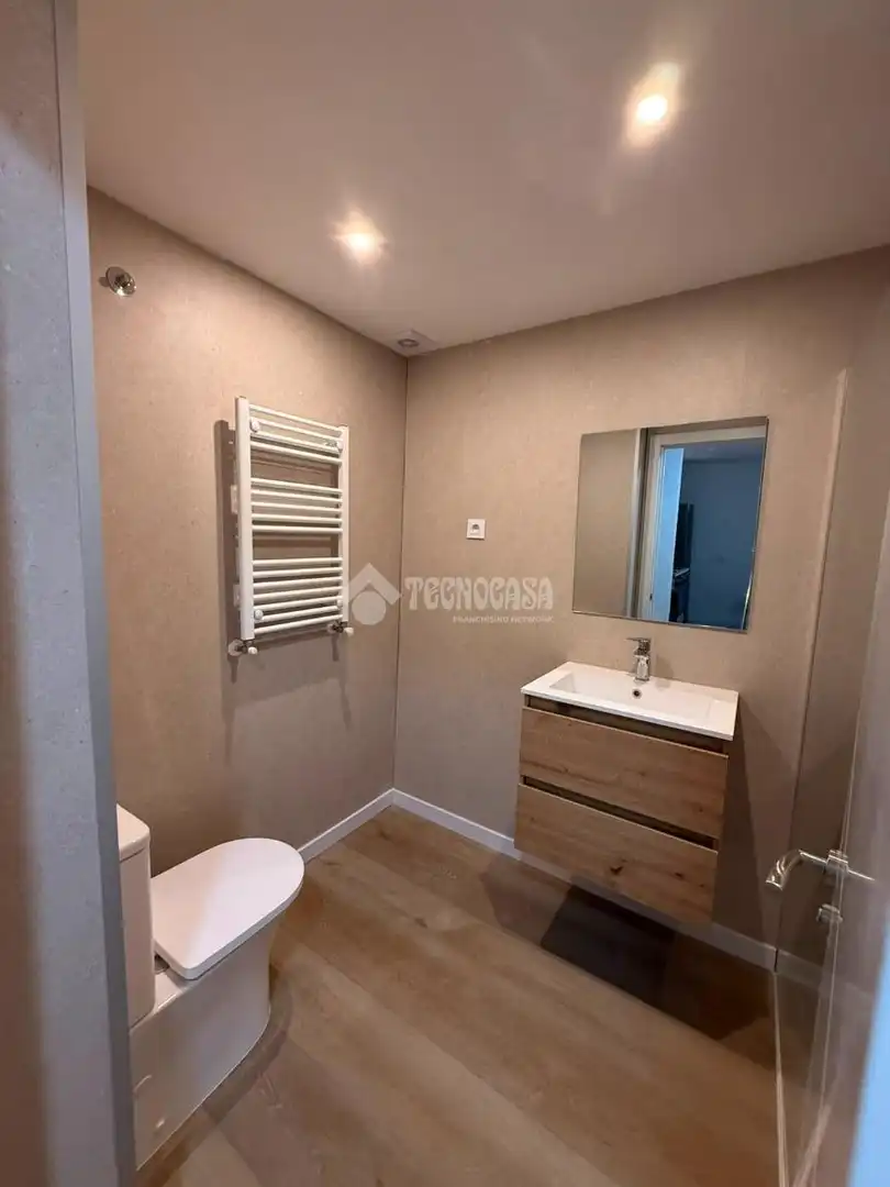 Baño de Piso de alquiler en Madrid con Aire acondicionado, Calefacción y Trastero
