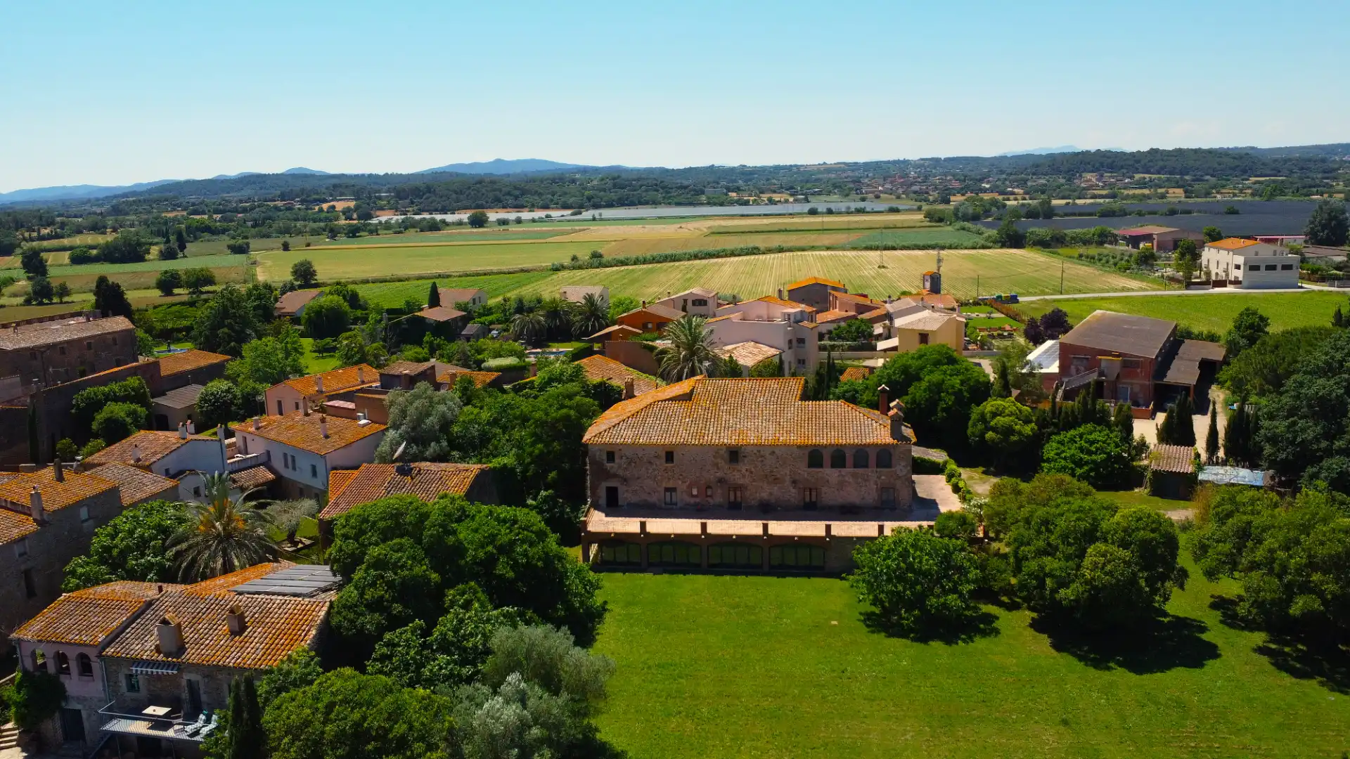 Country homes for sale in Parlavà  with Air Conditioner, Private garden and Terrace