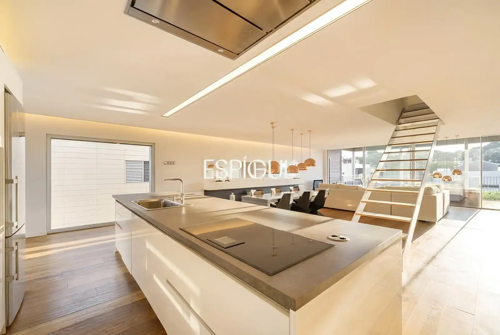 Küche von Maisonette zum Verkauf in Tiana mit Klimaanlage, Heizung und Parkett