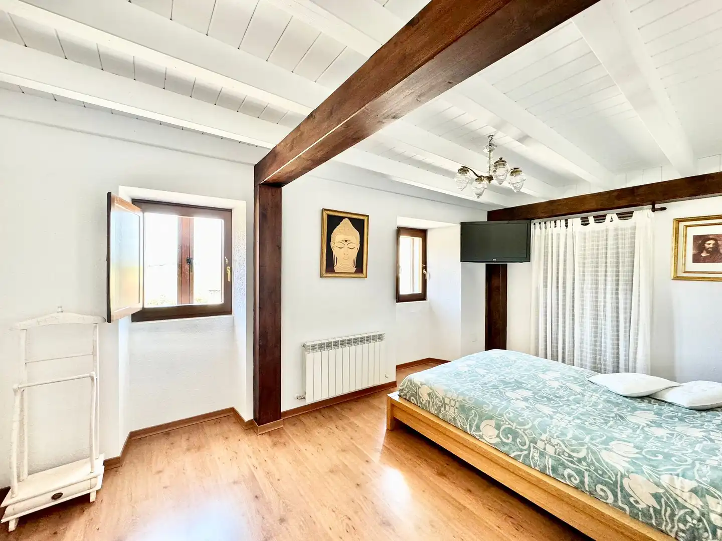 Schlafzimmer von Country house zum Verkauf in Condado de Treviño mit Möbliert