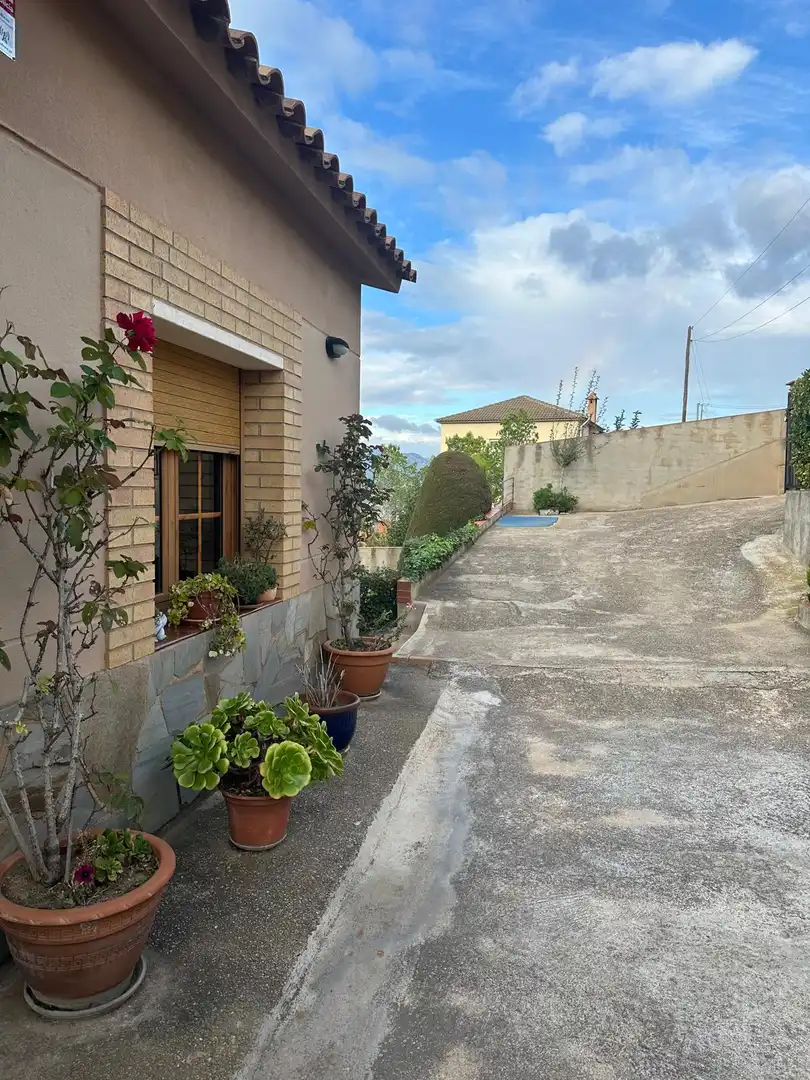 Exterior view of Houses for sale in La Bisbal del Penedès  with Heating, Private garden and Terrace