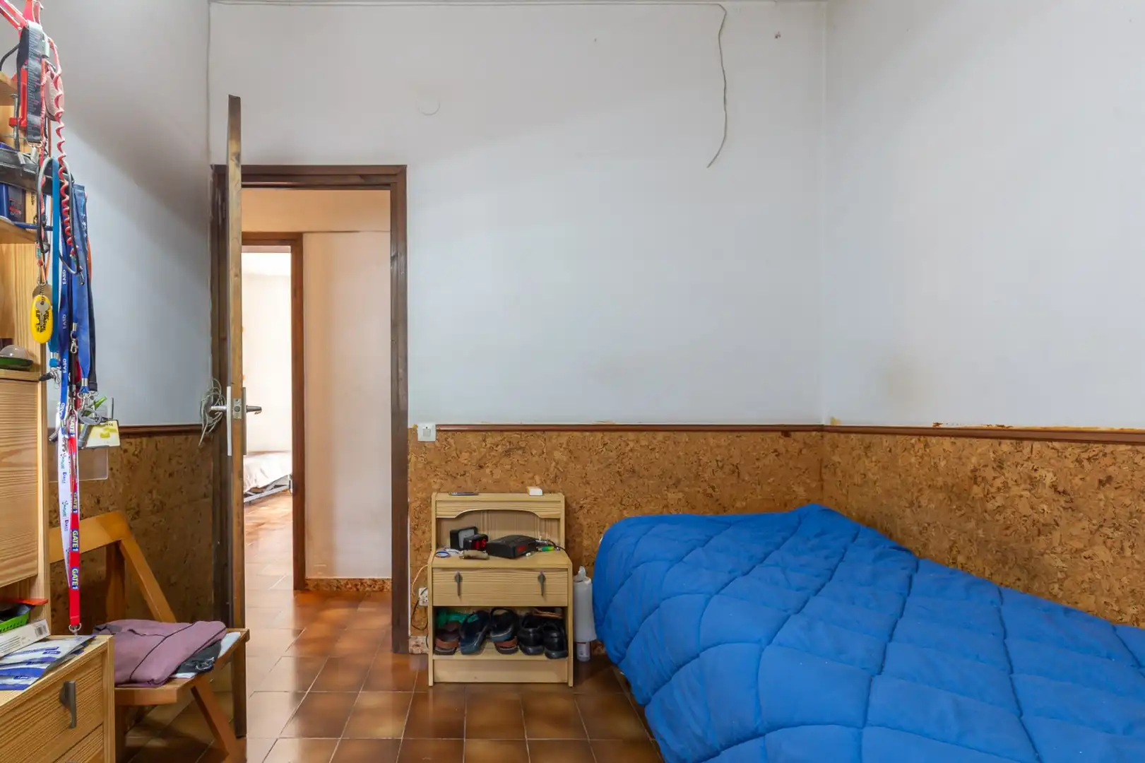 Habitación de Casa adosada en venta en Esplugues de Llobregat con Calefacción, Terraza y Alarma