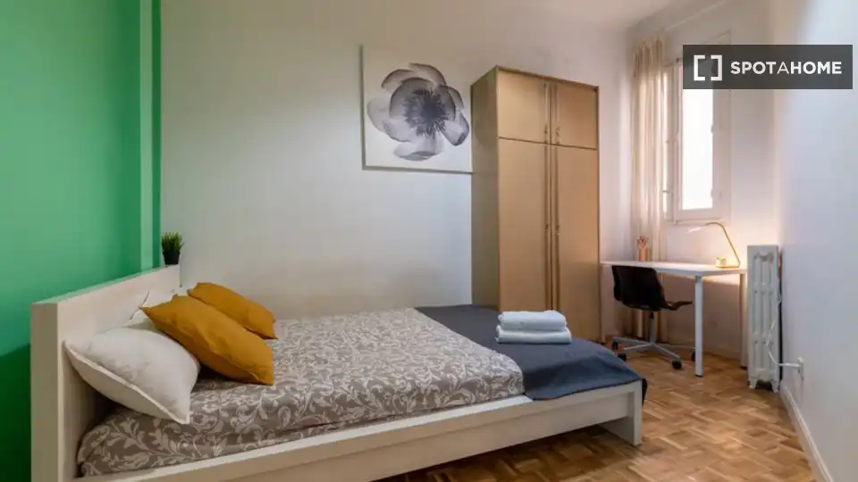 Room in Trafalgar