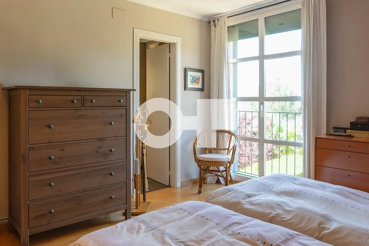 Dormitori de Casa adosada en venda en Sant Just Desvern amb Aire condicionat, Calefacció i Parquet