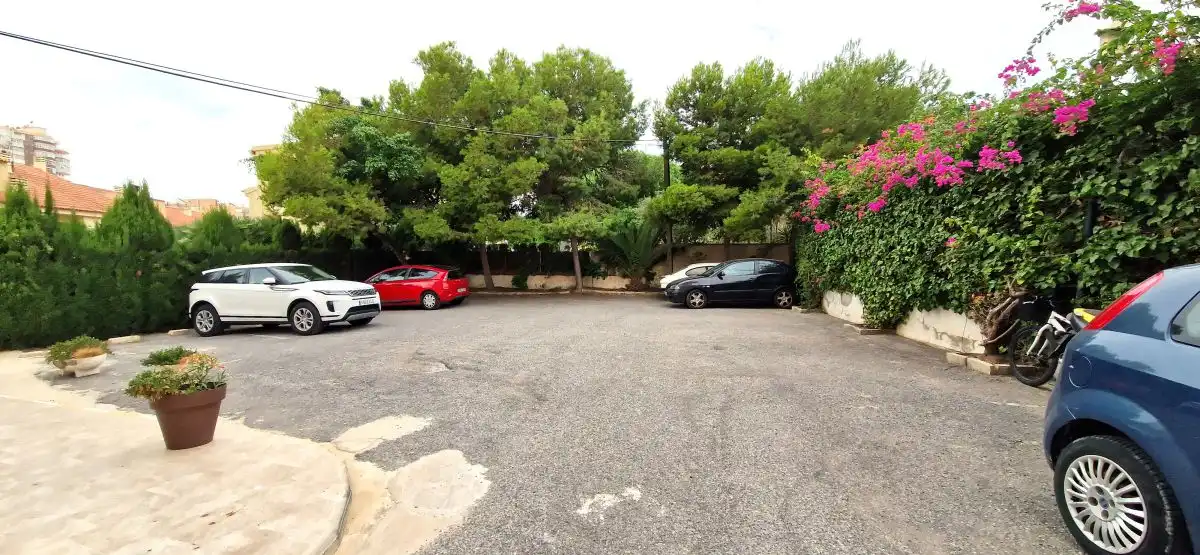 Parking of Flat for sale in Alicante / Alacant  with Air Conditioner and Community pool