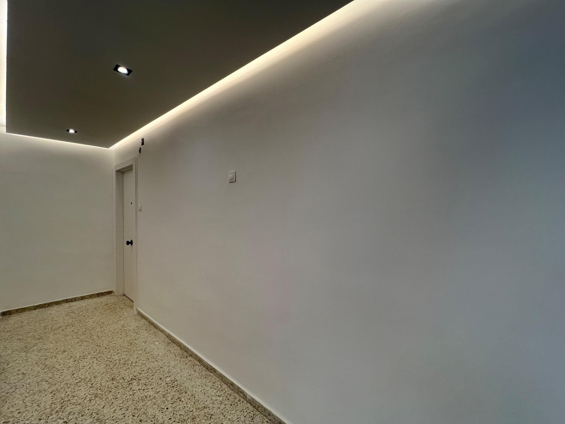 Flat for sale in  Granada Capital  with Balcony