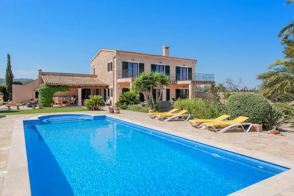 Country house with pool for sale in Santanyí Poble