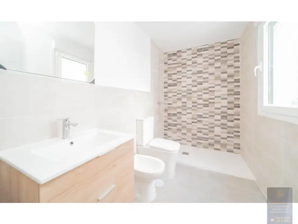 Bathroom of Houses for sale in Valmojado