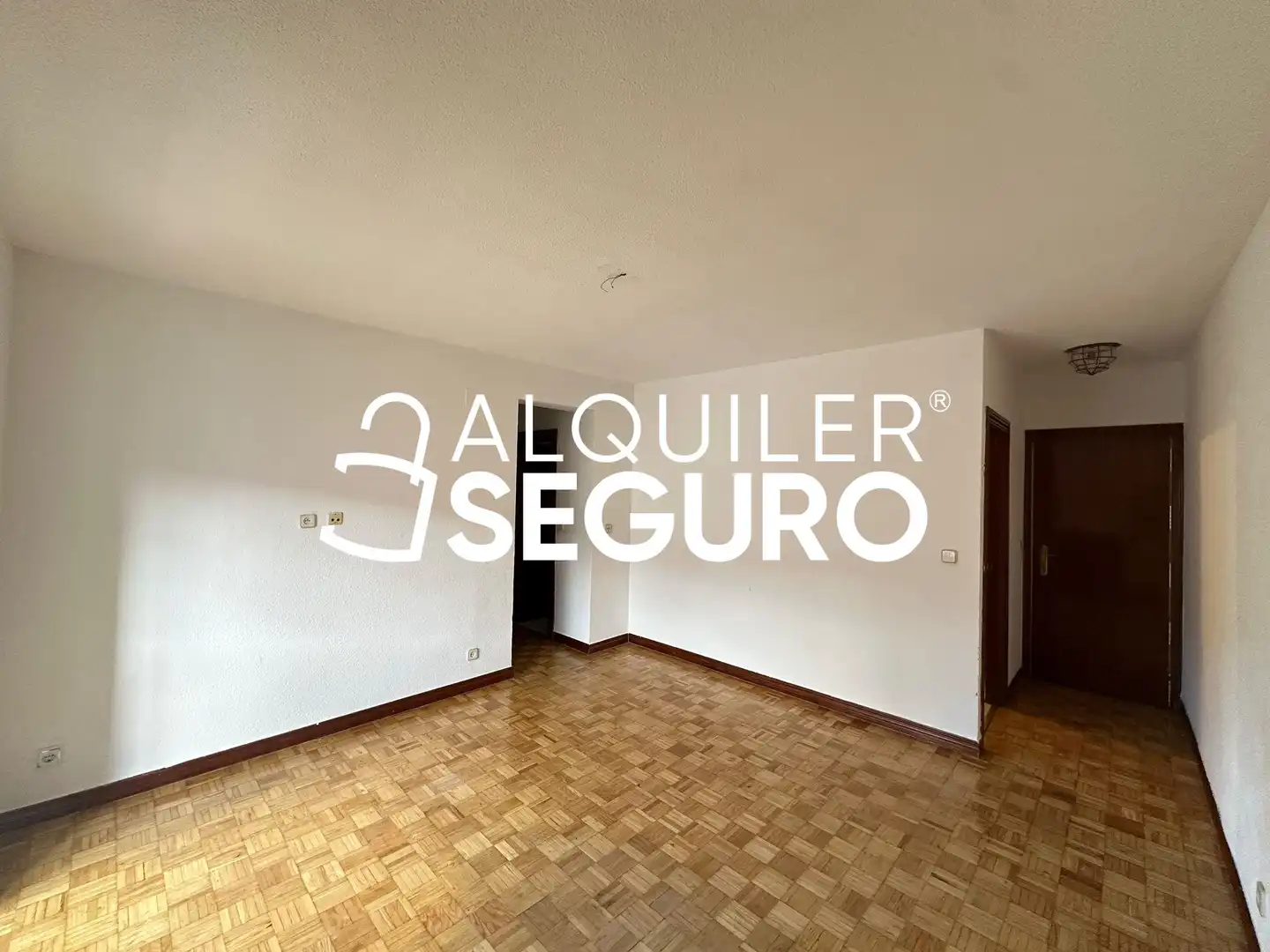 Habitación de Piso de alquiler en Madrid con Aire acondicionado, Calefacción y Amueblado