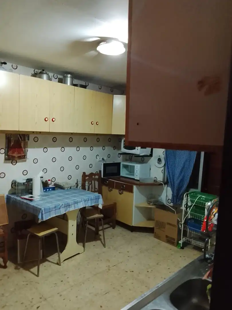 Cuina de Casa o xalet en venda en Madrigal de la Vera amb Jardí privat