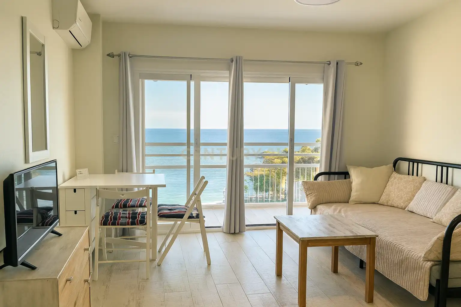 Habitación de Apartamento de alquiler en Calpe / Calp con Aire acondicionado, Microondas y TV