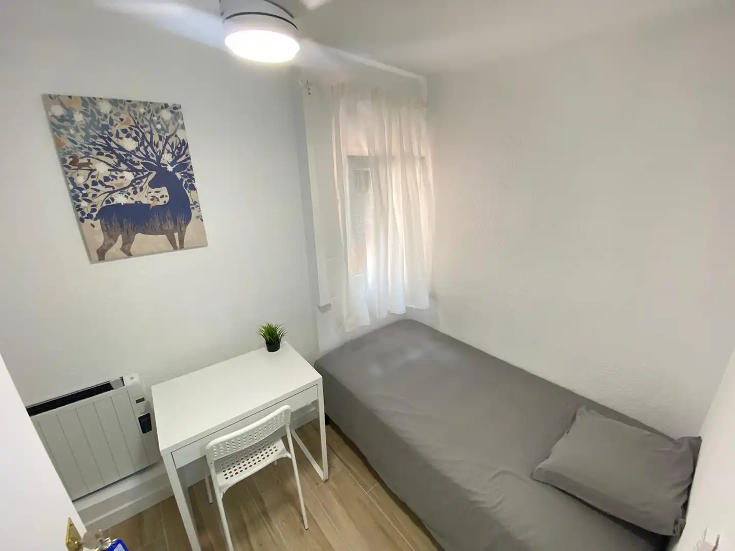 Room in Calle de la Garganta de Aísa, 1, Numancia