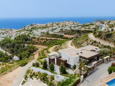 Villa con piscina in vendita a Cumbre del Sol
