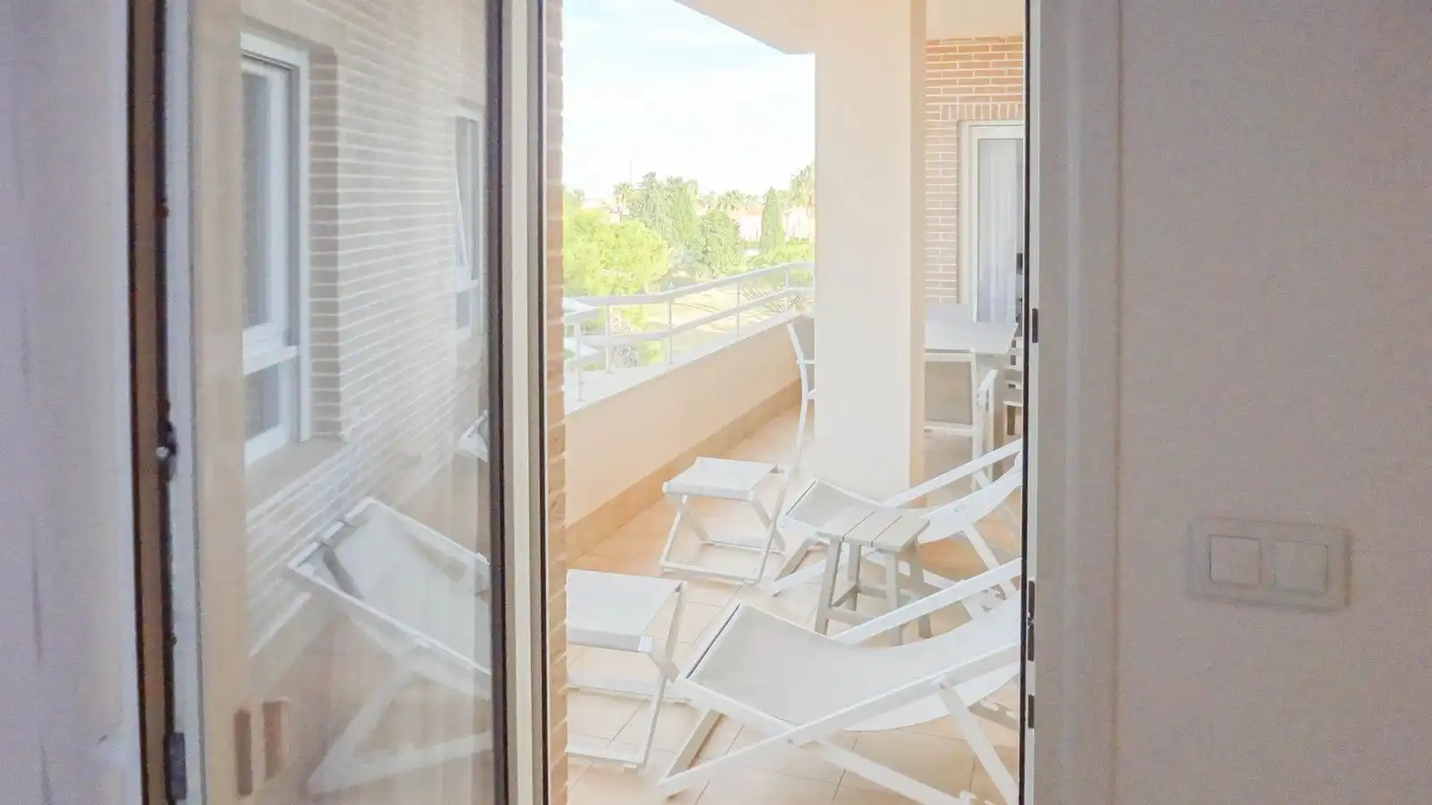 Terrasse von Wohnungen zum Verkauf in Oliva mit Klimaanlage, Heizung und Terrasse