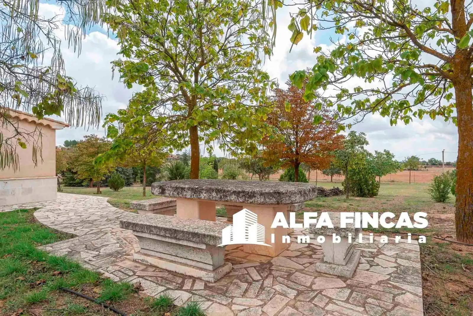 Casa o chalet en venta en Vara de Rey con Calefacción, Terraza y Piscina