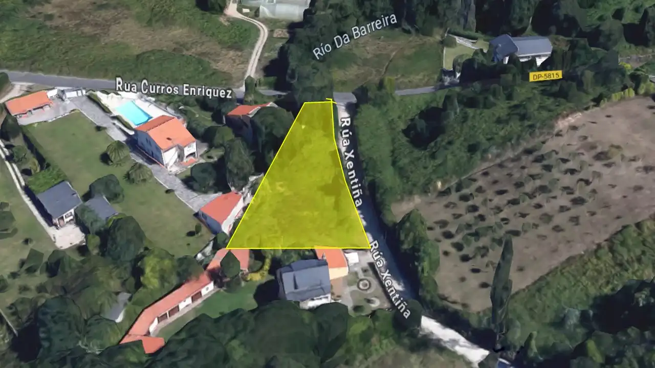 Terreno en venta en Oleiros