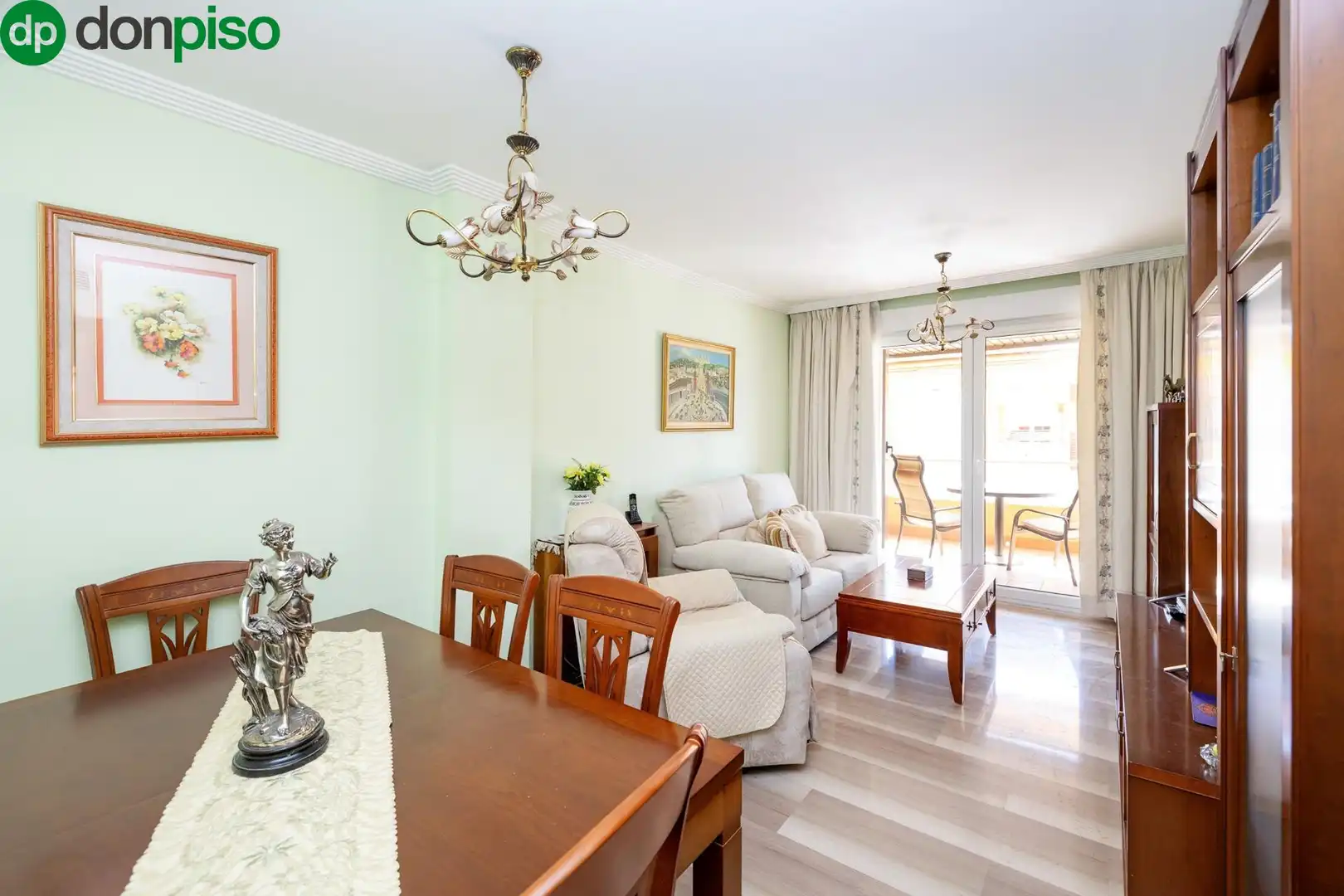 Dining room of Flat for sale in Granada  with Air Conditioner, Heating and Terrace
