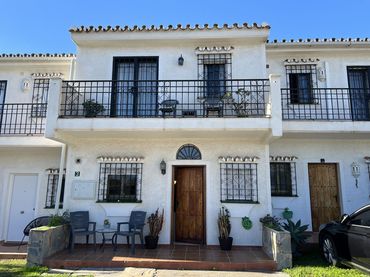 Reihenhaus mit Pool zum Verkauf in Avenida de Bel-Air