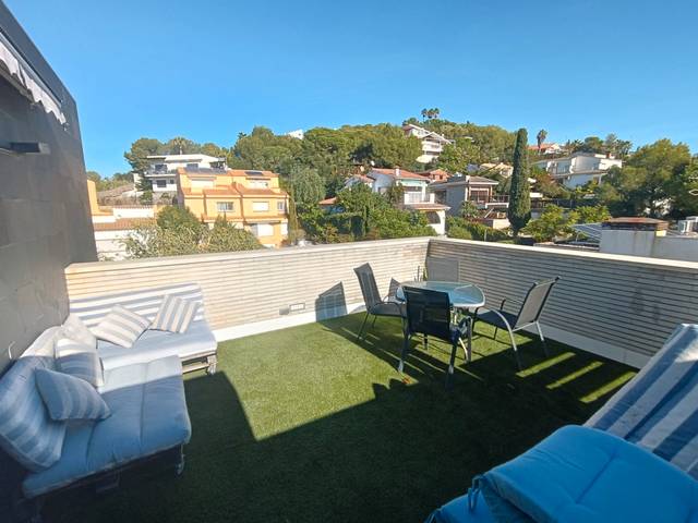 Ático en Venta en Avinguda Santíssima Trinitat, 33C en Vallpineda - Rocamar