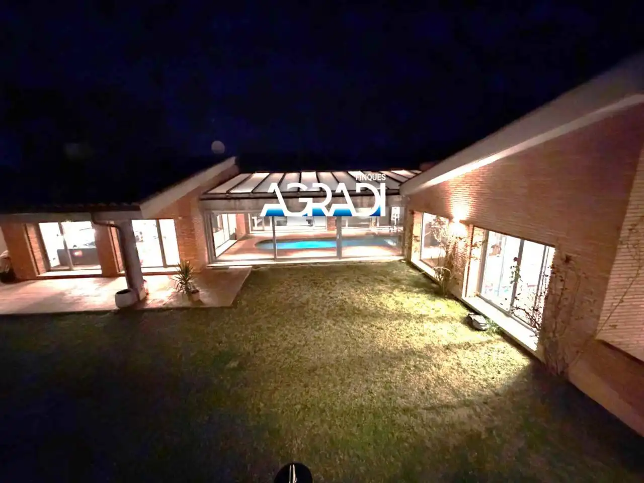 Exterior view of Houses for sale in Les Franqueses del Vallès  with Air Conditioner, Heating and Private garden