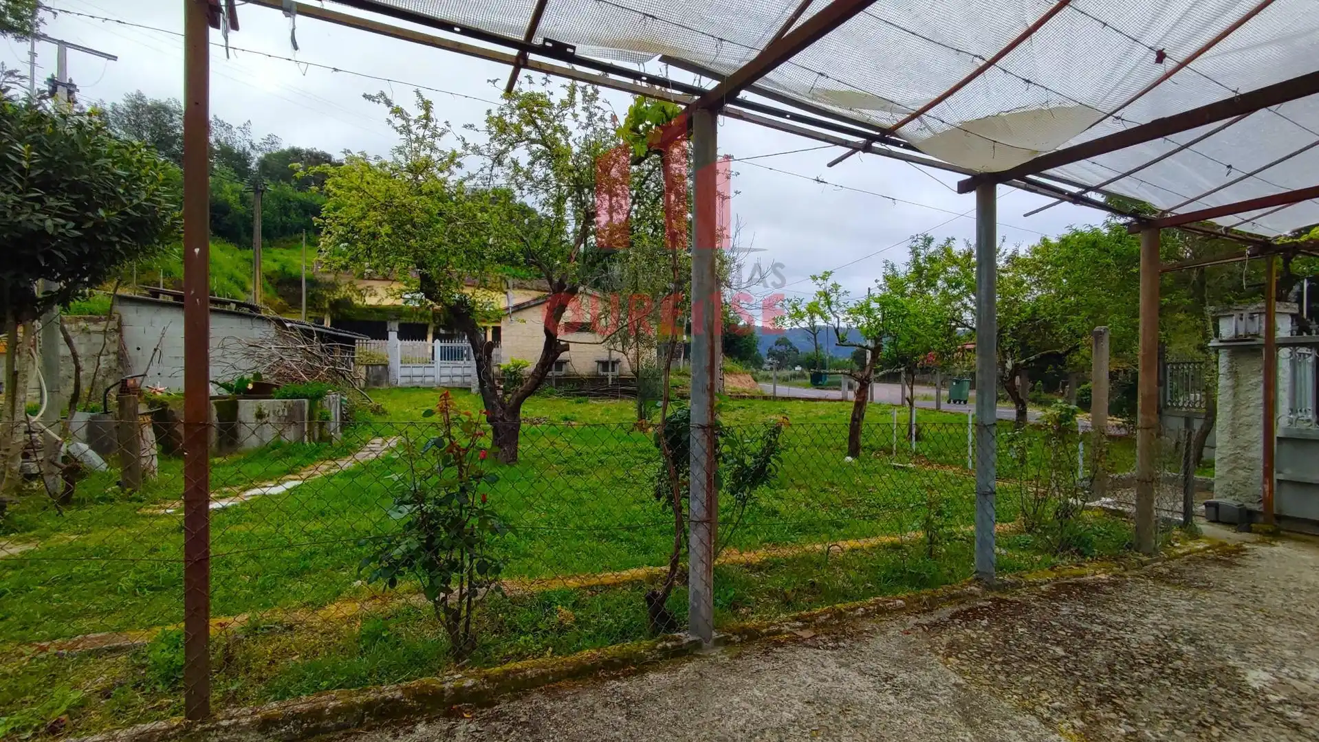 Casa o xalet en venda en Ourense Capital  amb Calefacció i Jardí privat