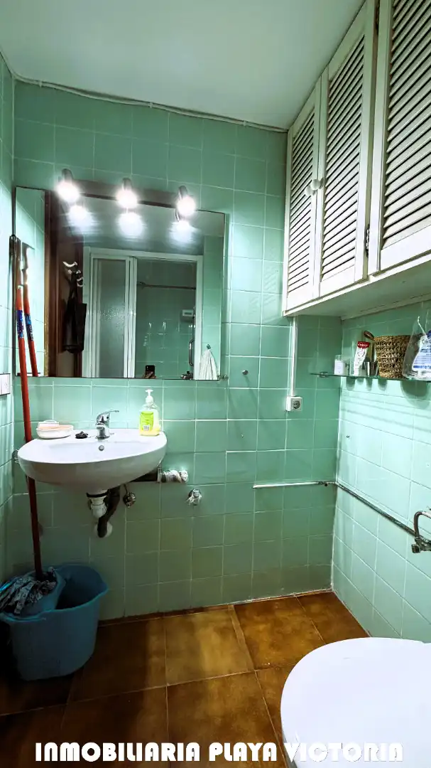 Badezimmer von Wohnung zum Verkauf in Cádiz mit Terrasse