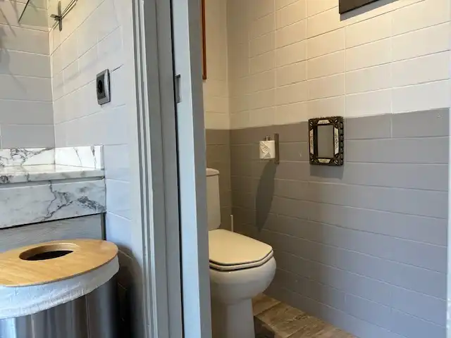 Baño de Casa o chalet de alquiler en Barcelona con Aire acondicionado, Calefacción y Jardín privado