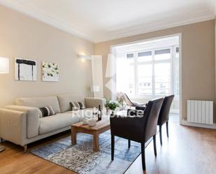 Sala d'estar de Apartament de lloguer en  Barcelona Capital amb Aire condicionat, Calefacció i Moblat