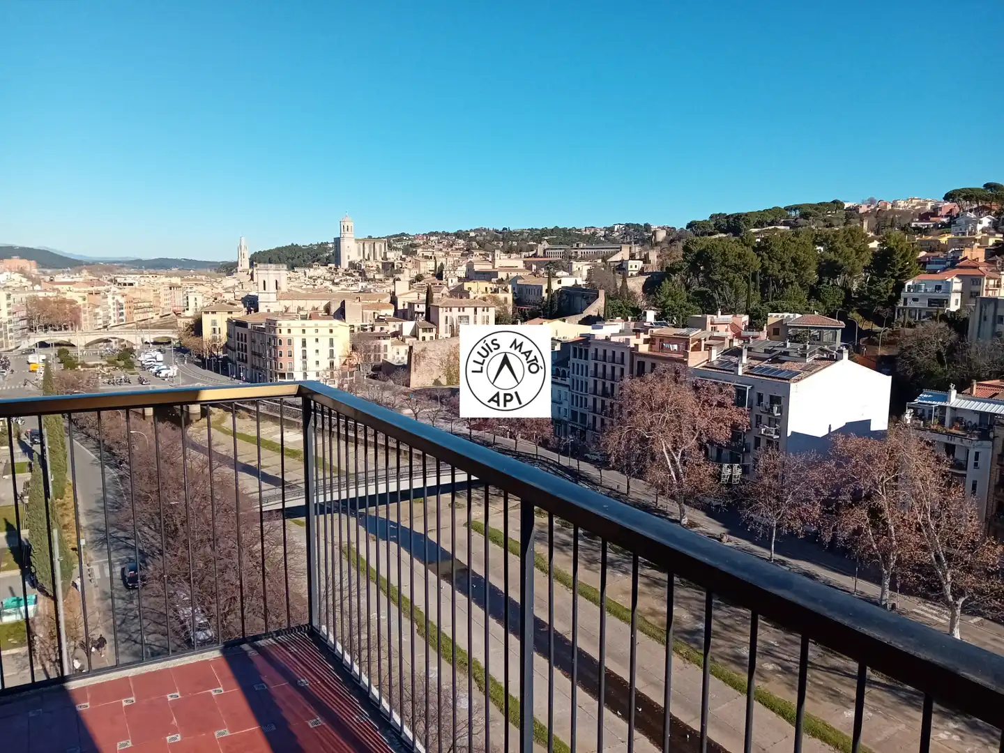Vista exterior de Piso en venta en Girona con Calefacción, Terraza y Internet