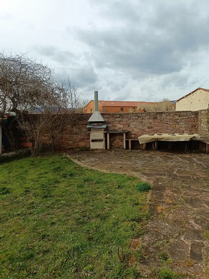 Jardí de Casa o xalet en venda en Aguilar de Campoo amb Calefacció i Terrassa