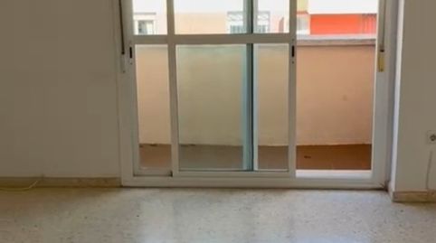 Foto 2 de Piso en venta en Aljamar, Tomares