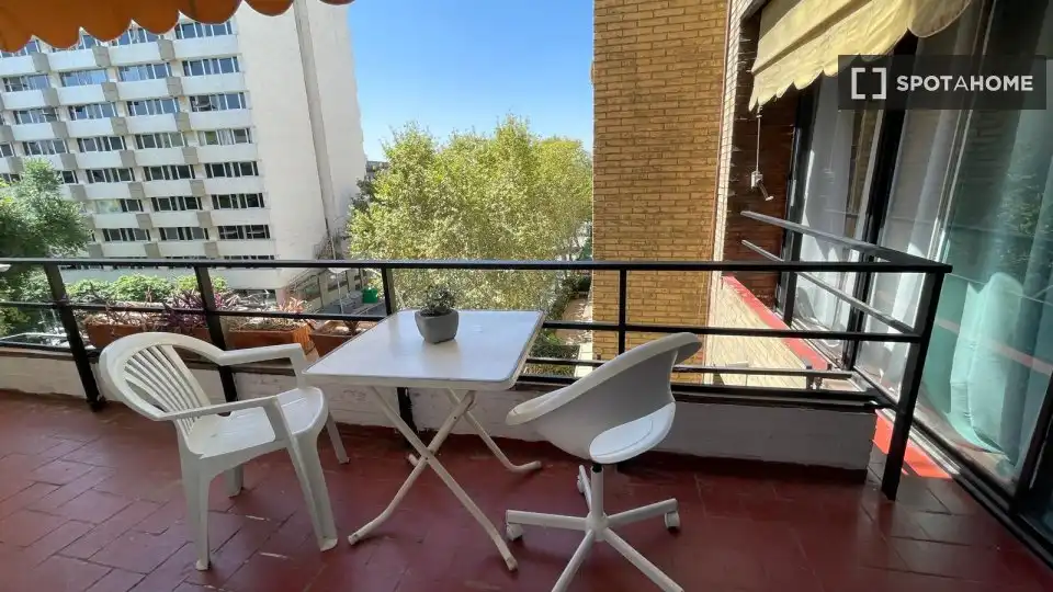 Room in Parque María Luisa -Giralda Sur