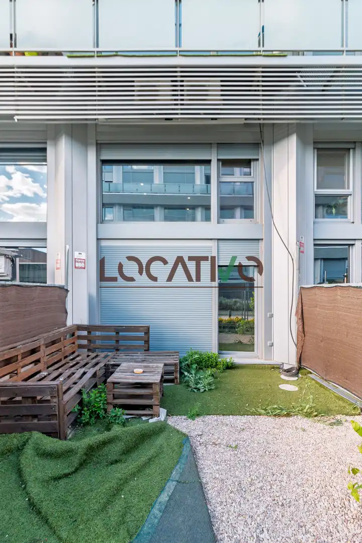 Vista exterior de Dúplex en venta en Madrid con Calefacción y Terraza