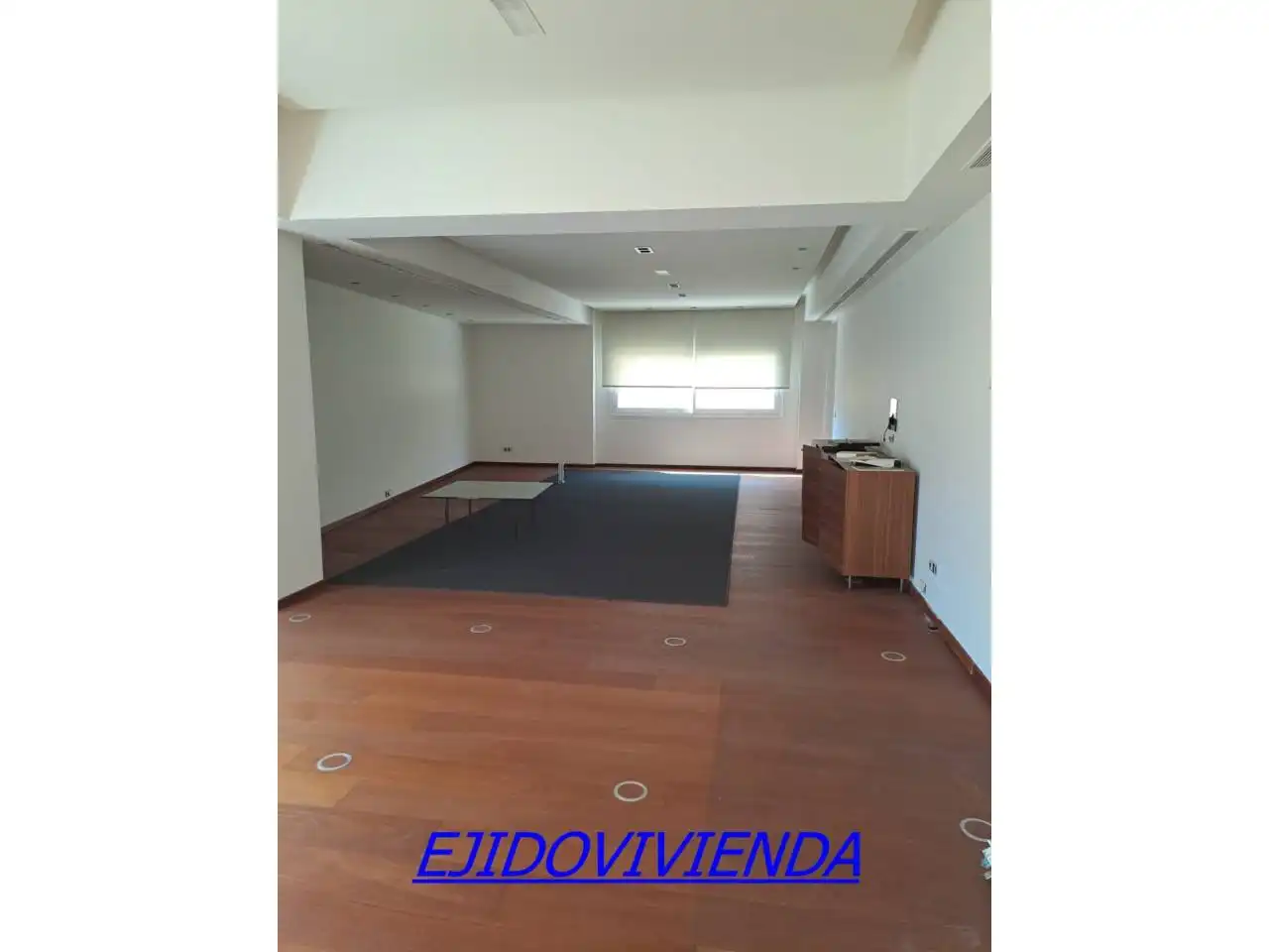 Oficina en venda en Vícar