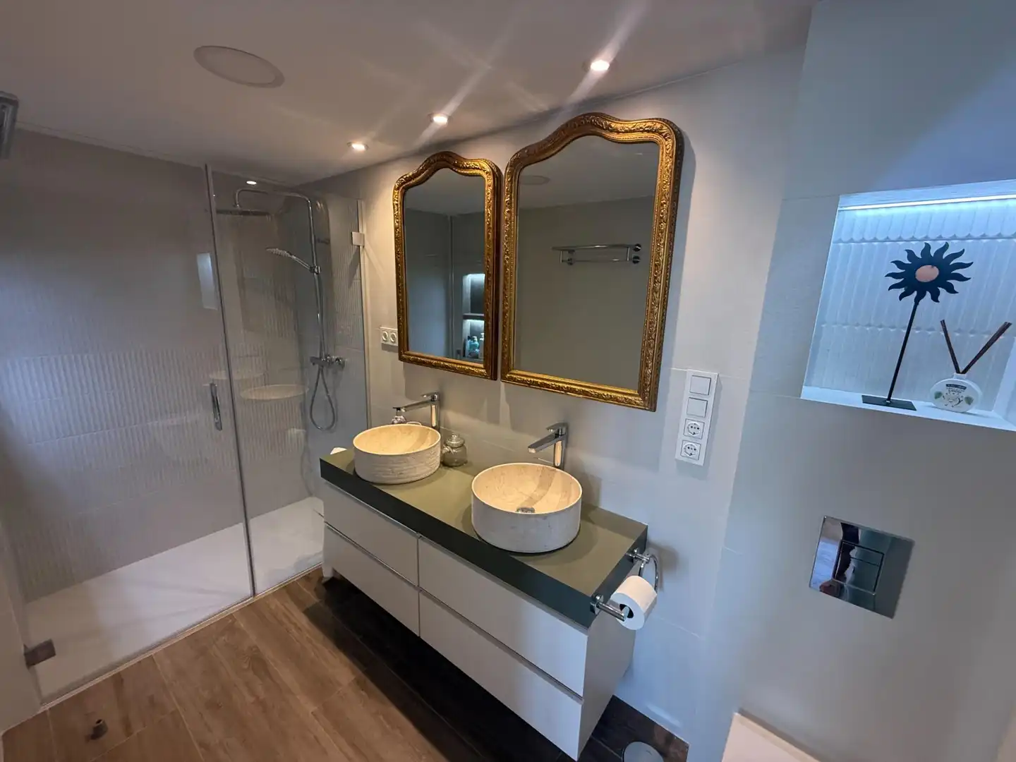 Badezimmer von Wohnung zur Miete in Almería mit Klimaanlage, Terrasse und Möbliert