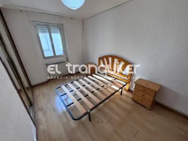 Bedroom of Flat for rent in Madrid  with Air Conditioner, Furnished and Washing machine
