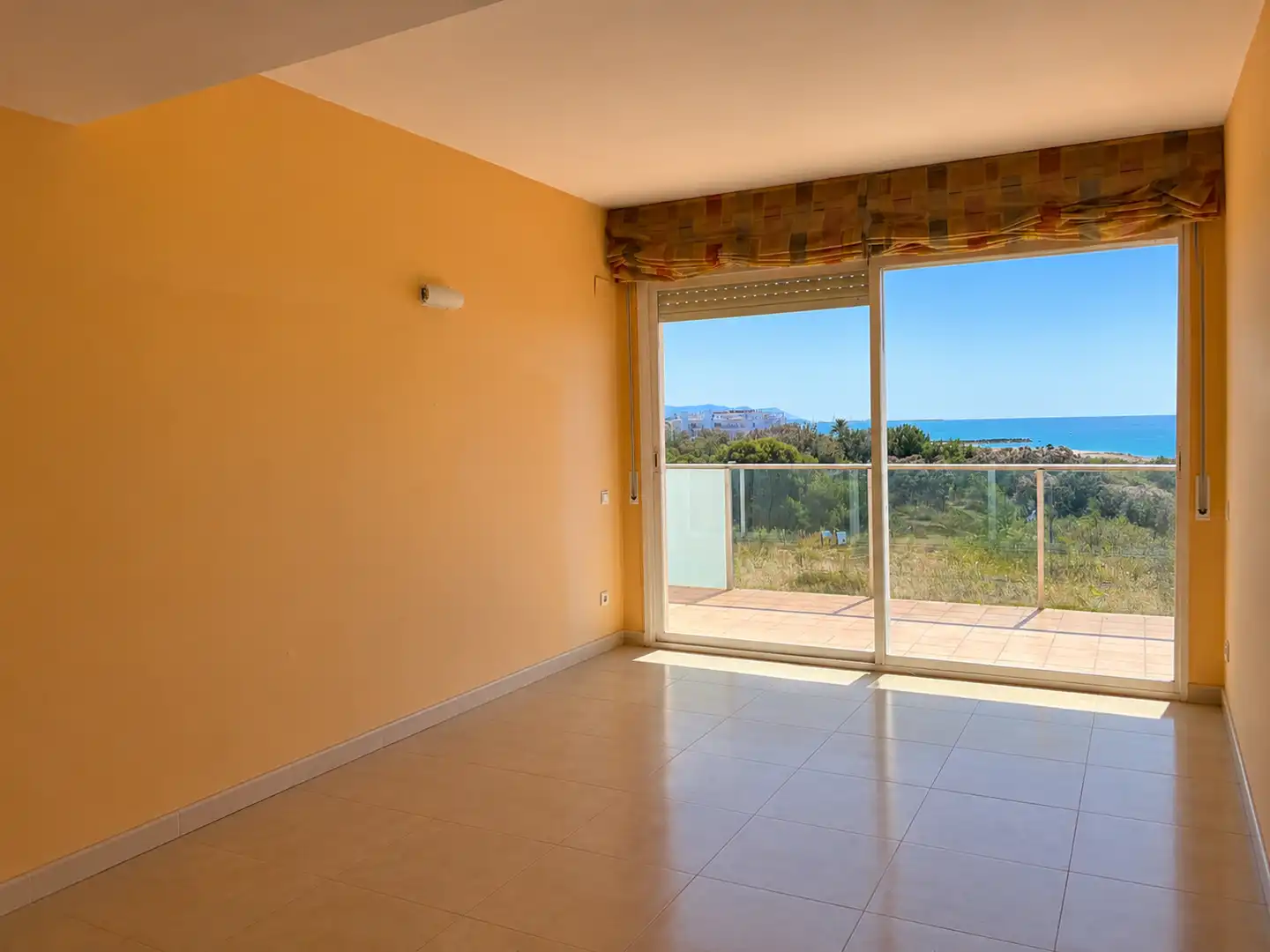Living room of Flat for sale in Cubelles  with Private garden, Terrace and Swimming Pool