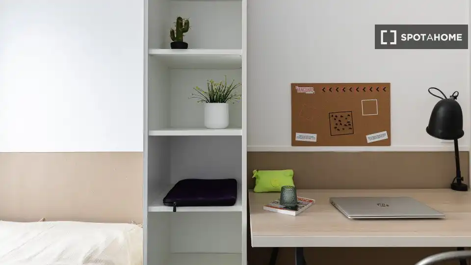 Habitación de Piso de alquiler en Getafe con Aire acondicionado, Calefacción y Amueblado