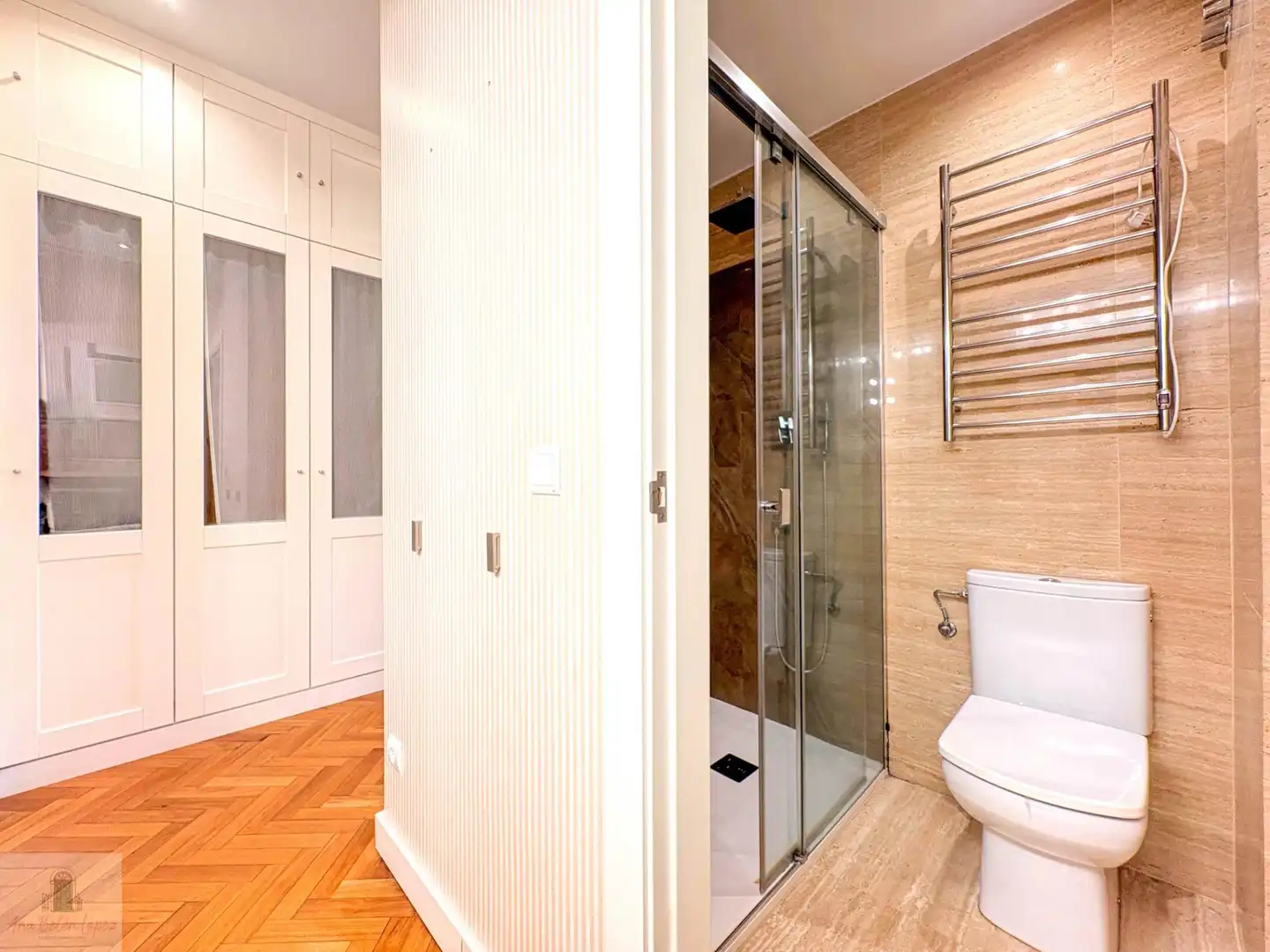 Bathroom of Flat for rent in Badajoz  with Air Conditioner and Heating