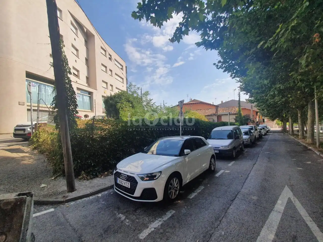 Parking of Land for sale in Tona