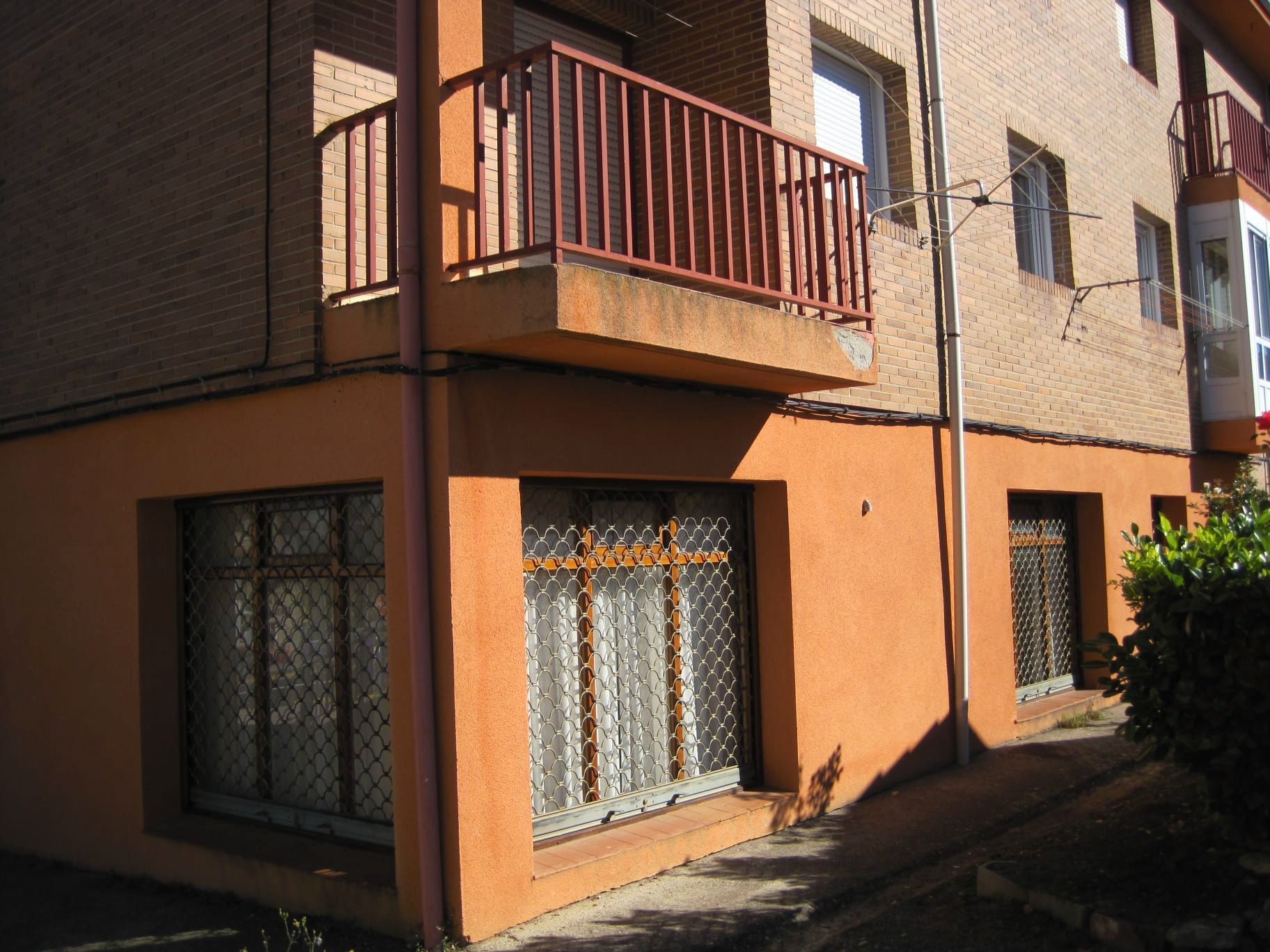 Exterior view of House or chalet for sale in Valle de Valdebezana  with Heating, Terrace and Furnished