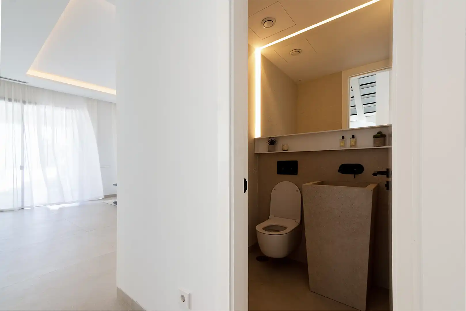 Bathroom of Houses for sale in Marbella  with Air Conditioner, Private garden and Terrace