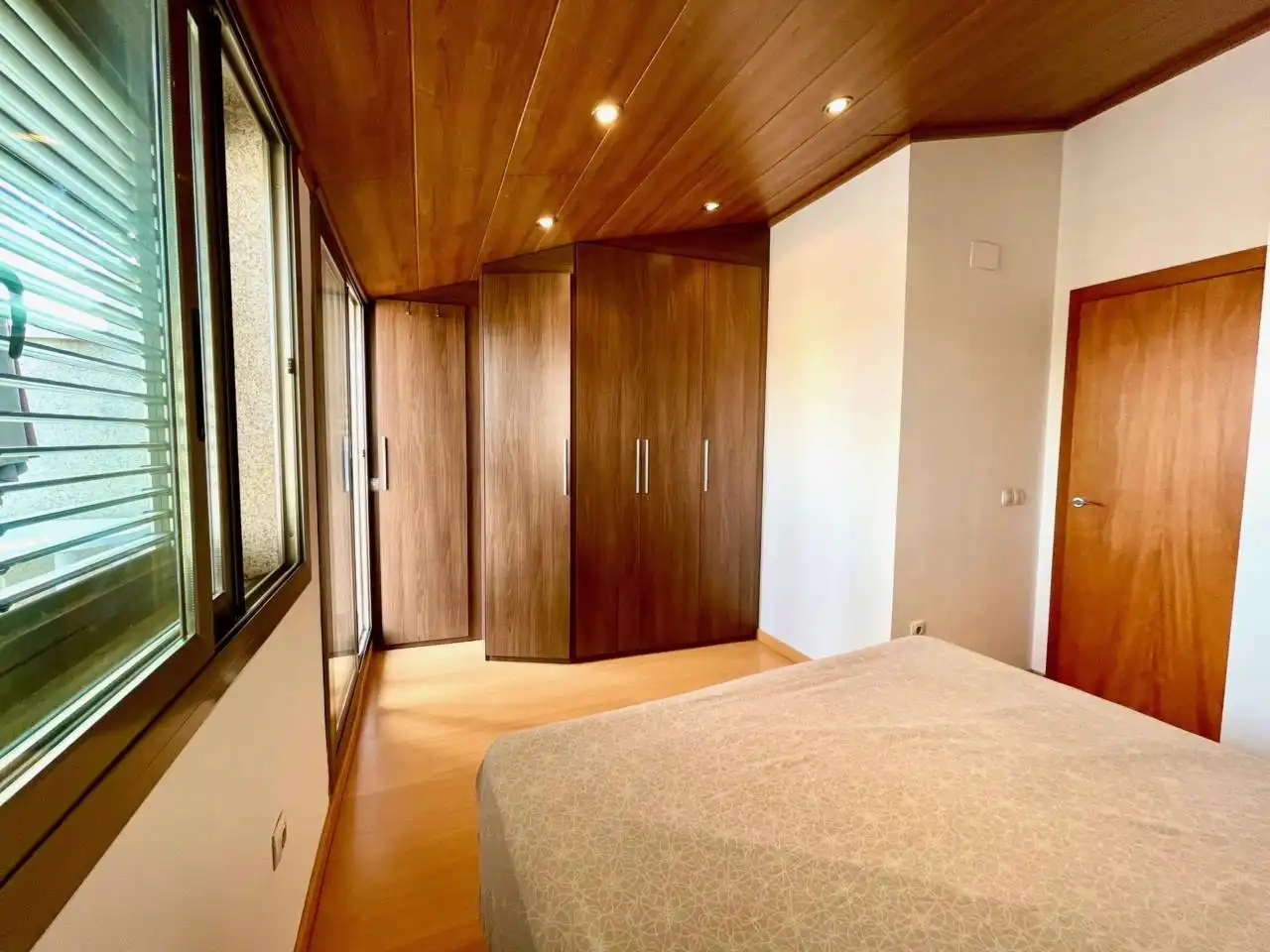Dúplex en venta en Calle Maternitat d´Elna, Carretera de Vic - Remei