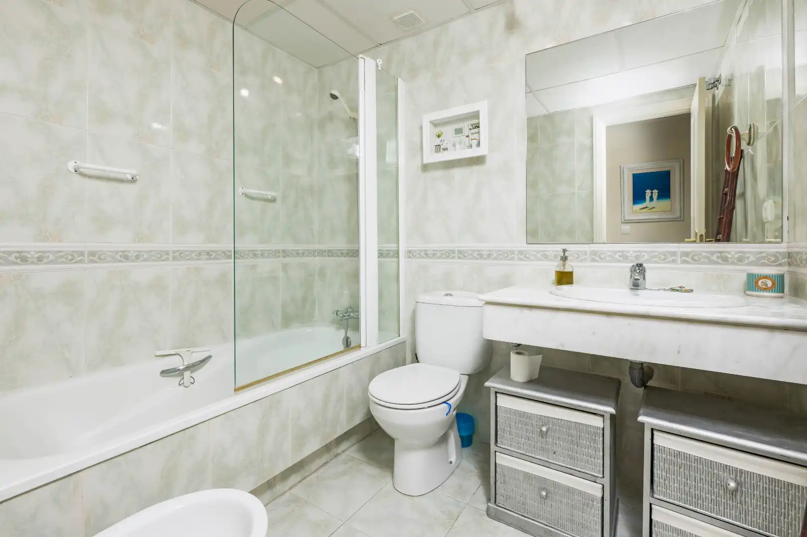 Bathroom of Ground floor for sale in Marbella  with Air Conditioner, Heating and Terrace