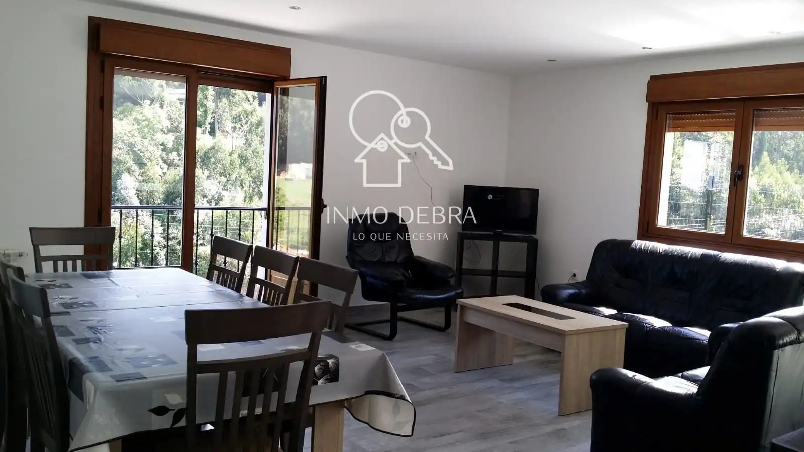 Sala d'estar de Casa o xalet en venda en Soto del Barco amb Calefacció i Terrassa